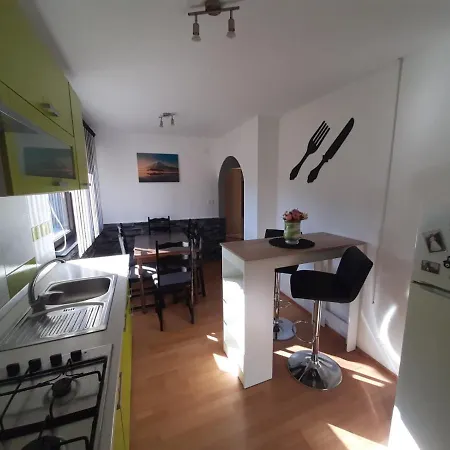 Lelly Апартаменты *